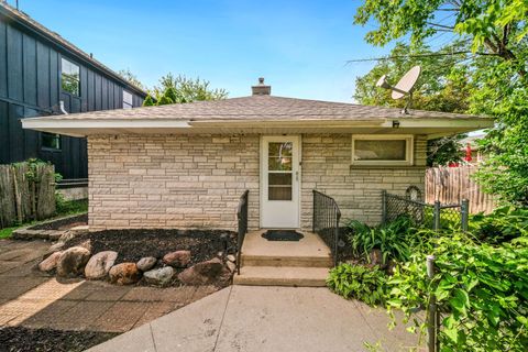 1515 N River Road McHenry IL 60051