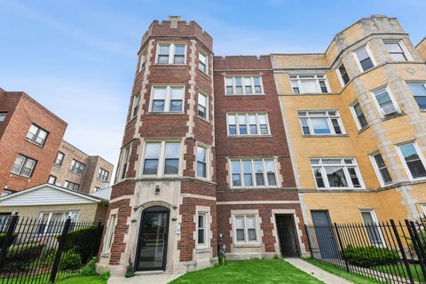 Photo of 6835 S Clyde Avenue, Chicago, IL 60649 (MLS # 12664985)