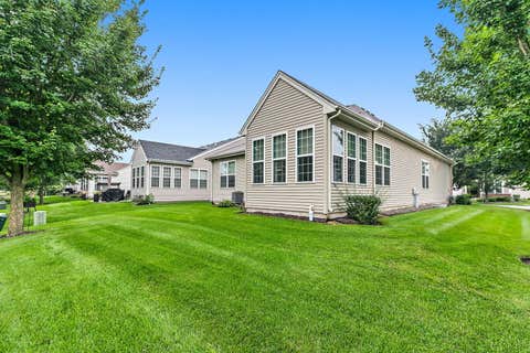 Tiny photo for 957 Laguna Lane, Pingree Grove, IL 60140 (MLS # 12733668)