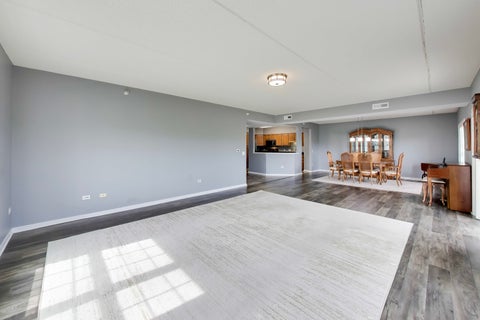 Tiny photo for 601 W Rand Road #201, Arlington Heights, IL 60004 (MLS # 12676328)