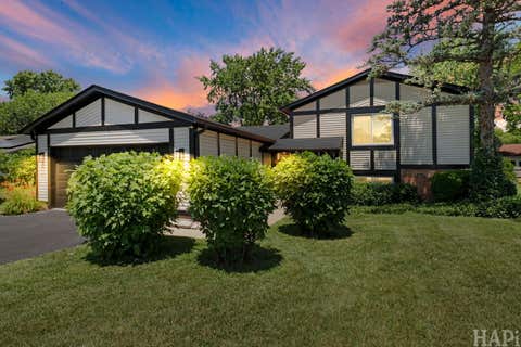 Tiny photo for 166 E Cunningham Drive, Palatine, IL 60067 (MLS # 12694913)