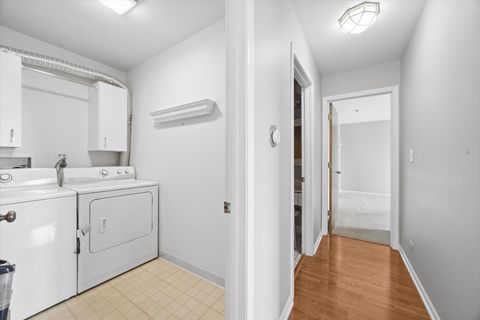 Tiny photo for 127 Acacia Circle #508, Indian Head Park, IL 60525 (MLS # 12573356)