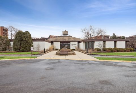 Tiny photo for 127 Acacia Circle #508, Indian Head Park, IL 60525 (MLS # 12573356)