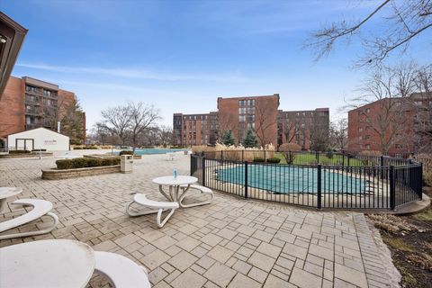 Tiny photo for 127 Acacia Circle #508, Indian Head Park, IL 60525 (MLS # 12573356)