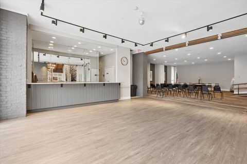 Tiny photo for 127 Acacia Circle #508, Indian Head Park, IL 60525 (MLS # 12573356)