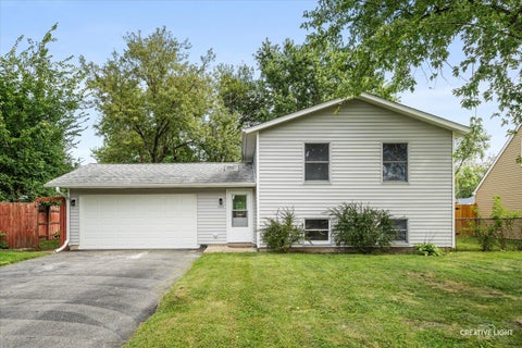 Photo of 104 S Ashbury Avenue, Bolingbrook, IL 60440 (MLS # 12768715)