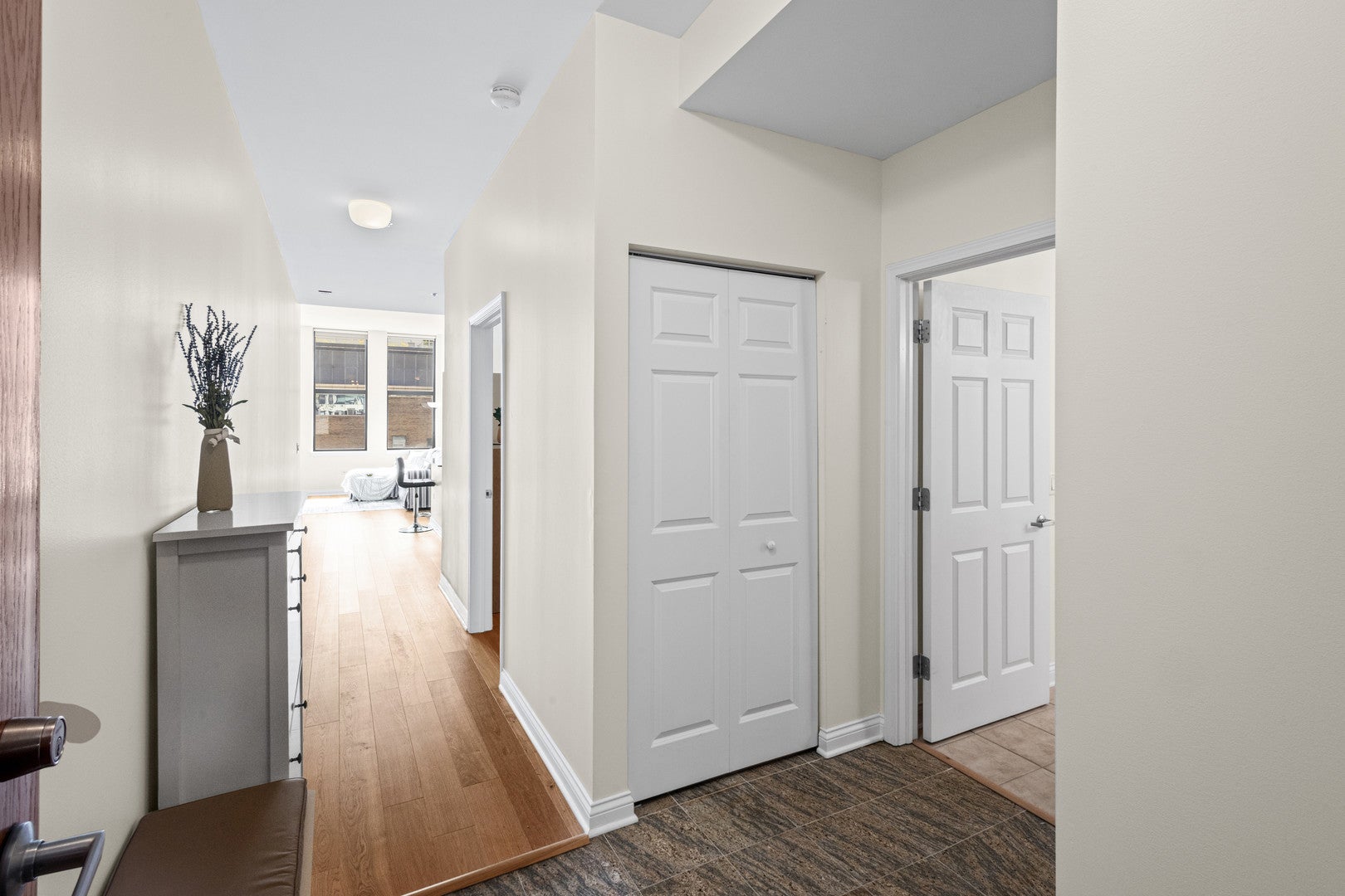 8 W Monroe Street 1103
