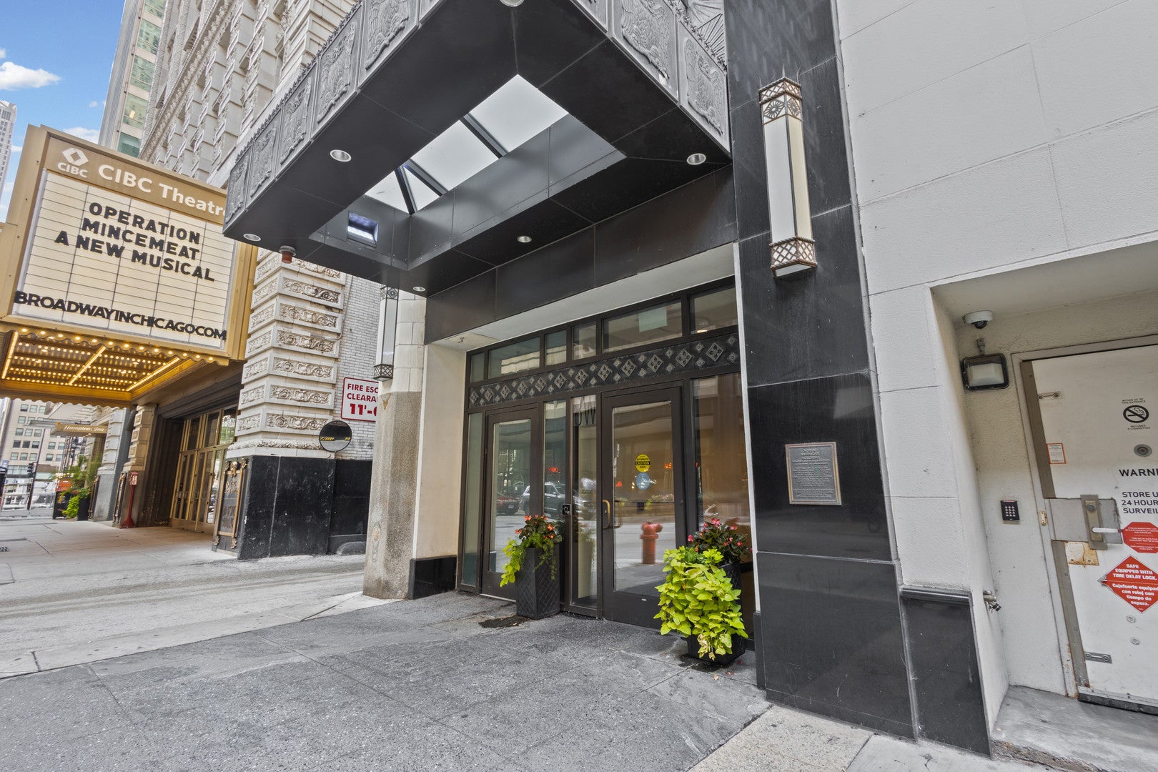 8 W Monroe Street 1103