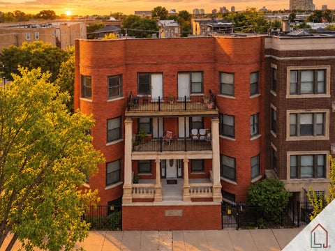 Photo of 4615 S Michigan Avenue #3S, Chicago, IL 60653 (MLS # 12787067)