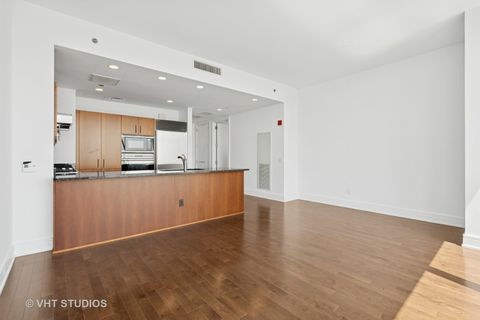 Tiny photo for 401 N Wabash Avenue #75E, Chicago, IL 60611 (MLS # 12425164)