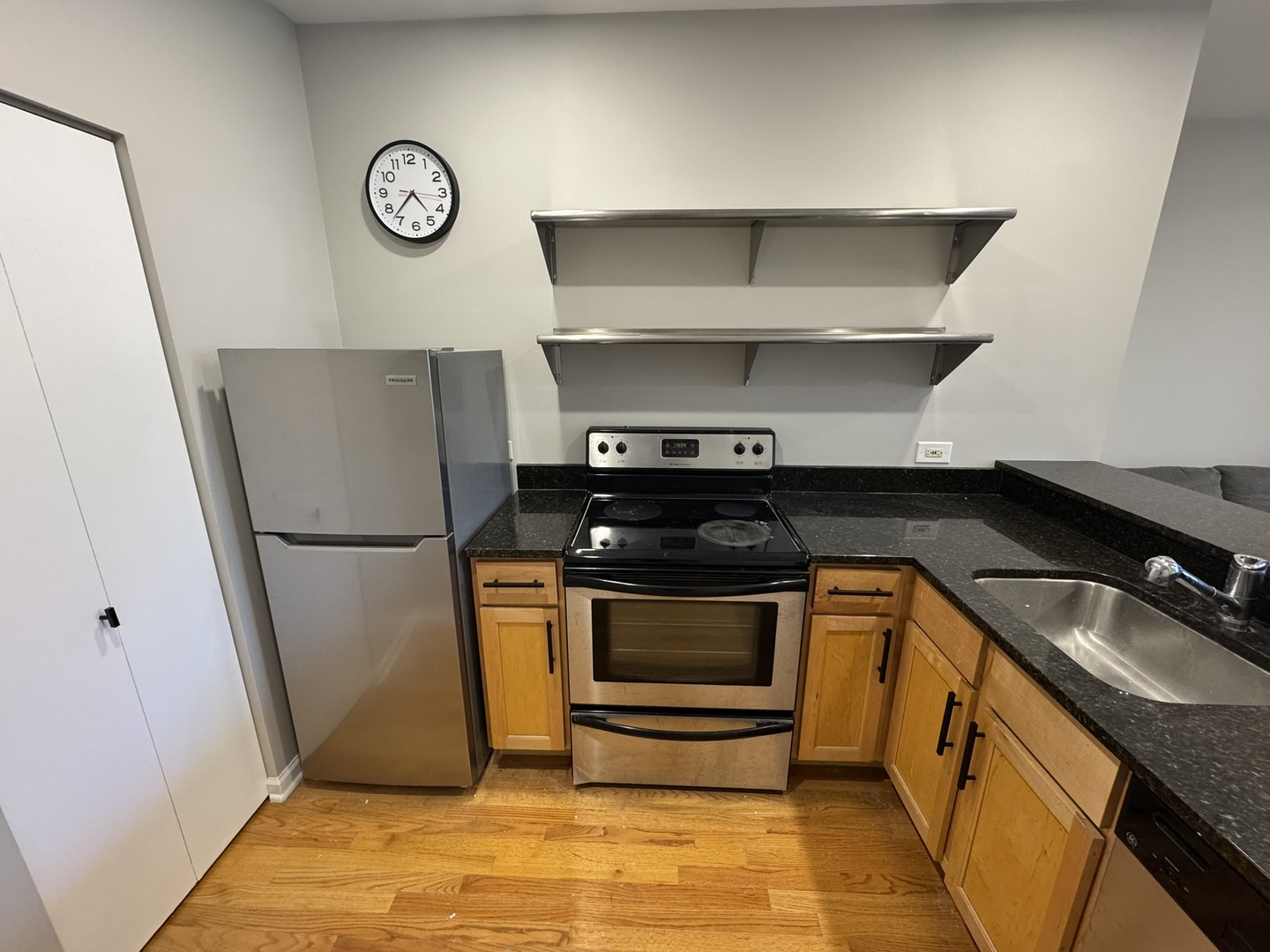 680 S Federal Street 903