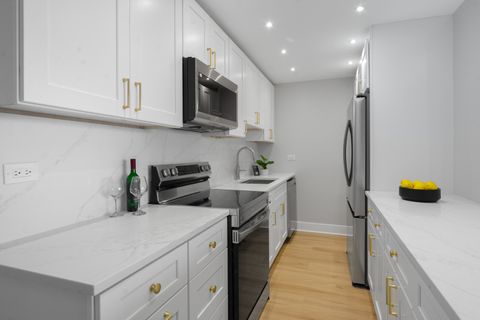 Tiny photo for 1255 N Sandburg Terrace #1707, Chicago, IL 60610 (MLS # 12508159)