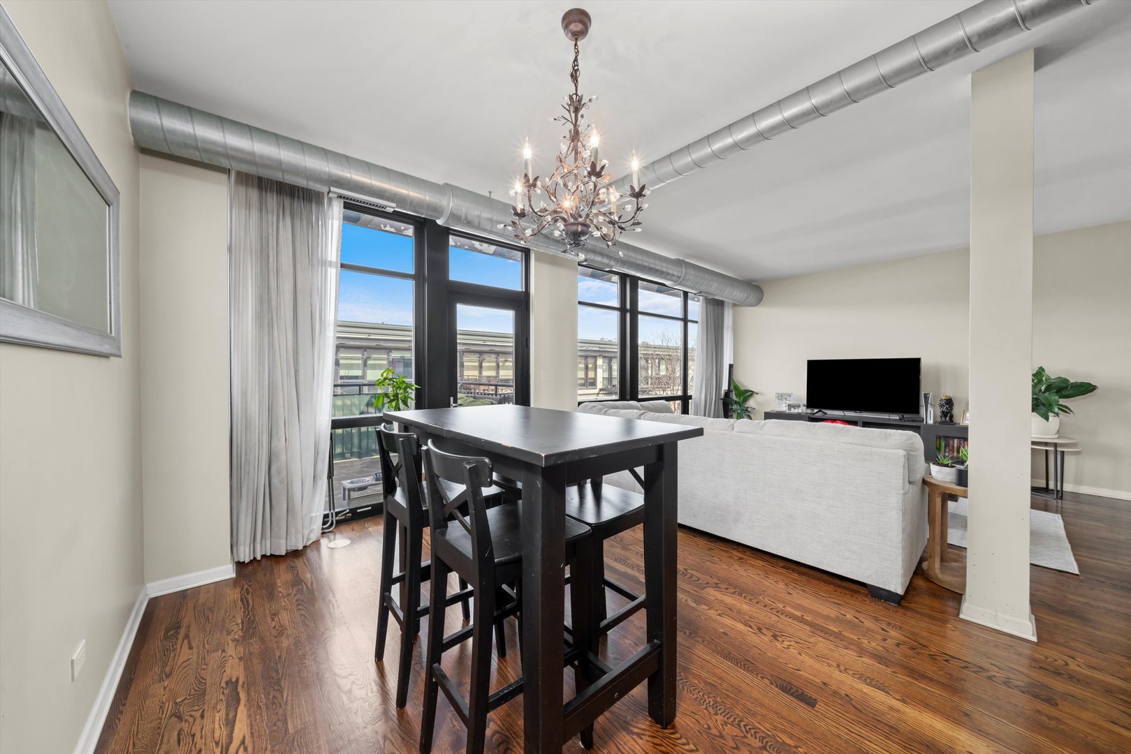 1070 W 15TH Street 403