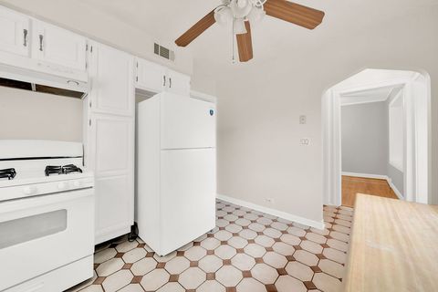 Tiny photo for 6219 N Lenox Avenue, Chicago, IL 60646 (MLS # 12656810)