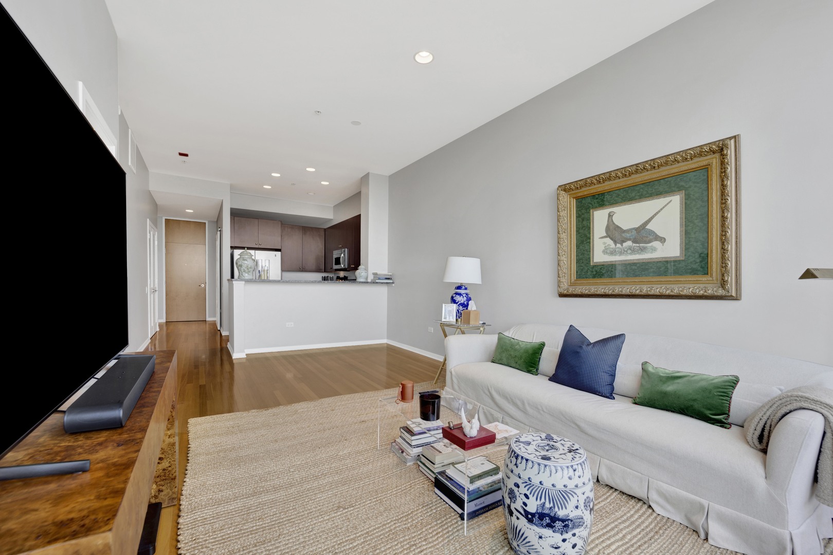 500 W Superior Street 1004