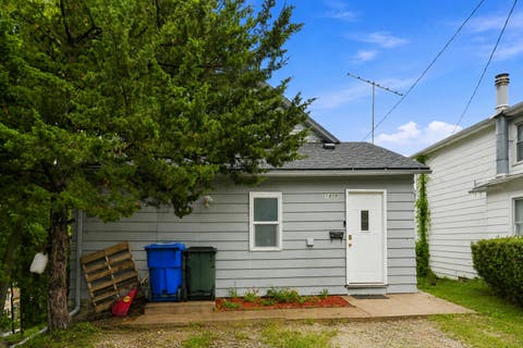 Photo of 1808 E 12TH Street, Davenport, IA 52803 (MLS # 12733911)
