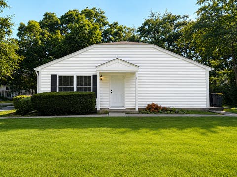 Photo of 76 Bright Oaks Circle, Cary, IL 60013 (MLS # 12717929)