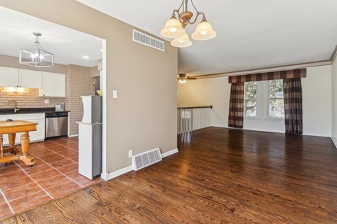 Tiny photo for 316 Bedford Road, Bolingbrook, IL 60440 (MLS # 12427642)