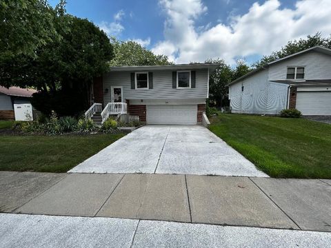 Tiny photo for 316 Bedford Road, Bolingbrook, IL 60440 (MLS # 12427642)