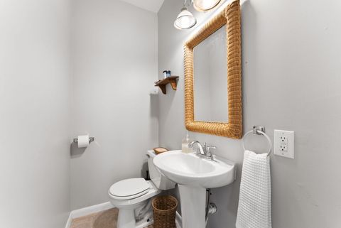 Tiny photo for 606 Indian Road, Davenport, IA 52802 (MLS # 12583467)