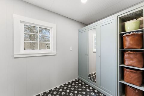 Tiny photo for 606 Indian Road, Davenport, IA 52802 (MLS # 12583467)