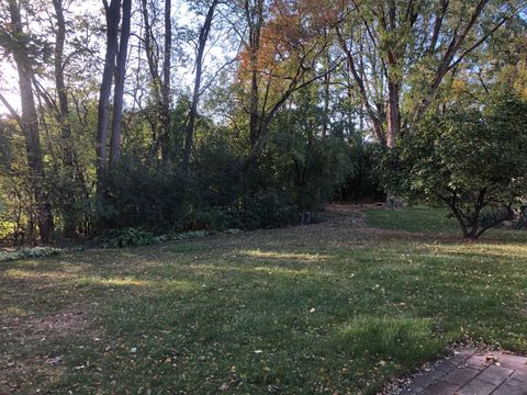 Tiny photo for 822 Liberty Avenue, St. Charles, IL 60174 (MLS # 12503969)