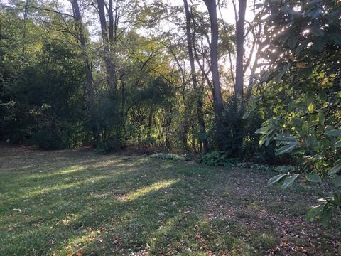 Tiny photo for 822 Liberty Avenue, St. Charles, IL 60174 (MLS # 12503969)