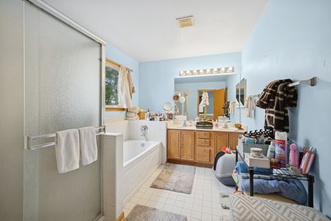 Tiny photo for 4 W Tall Oak Drive, Hainesville, IL 60073 (MLS # 12463378)