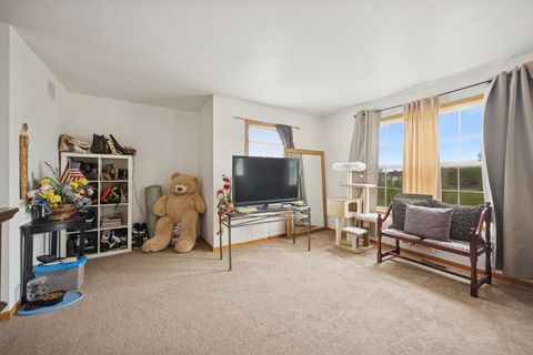 Tiny photo for 4 W Tall Oak Drive, Hainesville, IL 60073 (MLS # 12463378)