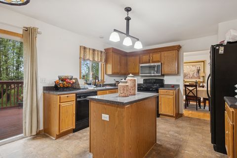 Tiny photo for 4 W Tall Oak Drive, Hainesville, IL 60073 (MLS # 12463378)