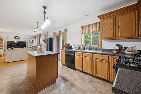 Tiny photo for 4 W Tall Oak Drive, Hainesville, IL 60073 (MLS # 12463378)