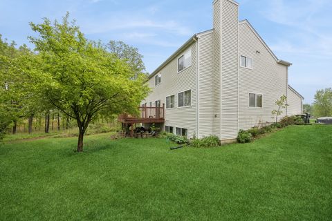 Tiny photo for 4 W Tall Oak Drive, Hainesville, IL 60073 (MLS # 12463378)