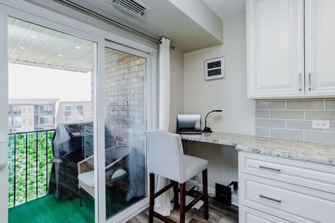 Tiny photo for 1101 S Hunt Club Drive #403, Mount Prospect, IL 60056 (MLS # 12635173)