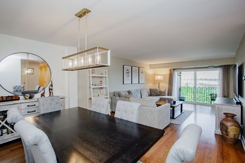 Tiny photo for 1101 S Hunt Club Drive #403, Mount Prospect, IL 60056 (MLS # 12635173)