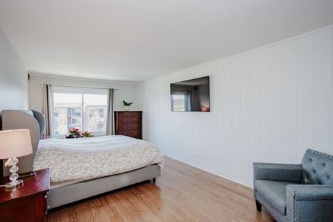 Tiny photo for 1101 S Hunt Club Drive #403, Mount Prospect, IL 60056 (MLS # 12635173)
