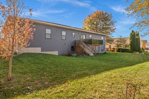 Tiny photo for 3103 Fox Creek Road, Bloomington, IL 61705 (MLS # 12509486)