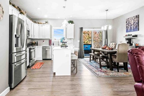 Tiny photo for 3103 Fox Creek Road, Bloomington, IL 61705 (MLS # 12509486)