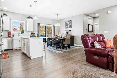 Tiny photo for 3103 Fox Creek Road, Bloomington, IL 61705 (MLS # 12509486)