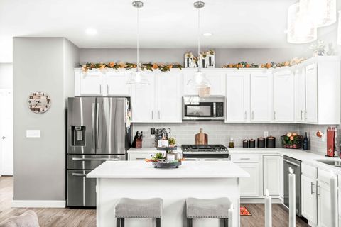 Tiny photo for 3103 Fox Creek Road, Bloomington, IL 61705 (MLS # 12509486)