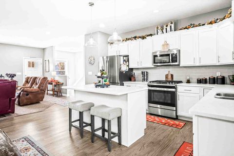 Tiny photo for 3103 Fox Creek Road, Bloomington, IL 61705 (MLS # 12509486)