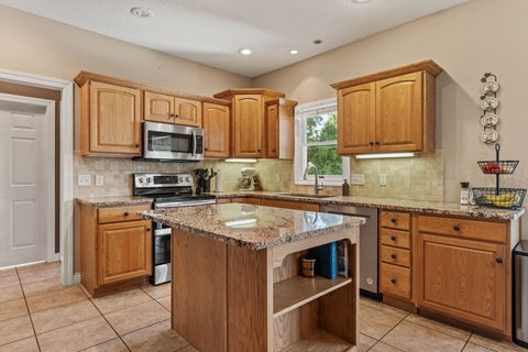 Tiny photo for 3212 Summertree Avenue, Bettendorf, IA 52722 (MLS # 12697853)