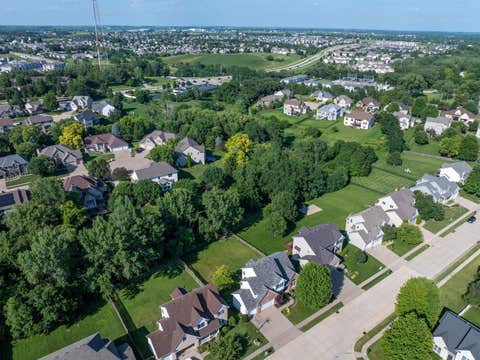 Tiny photo for 3212 Summertree Avenue, Bettendorf, IA 52722 (MLS # 12697853)