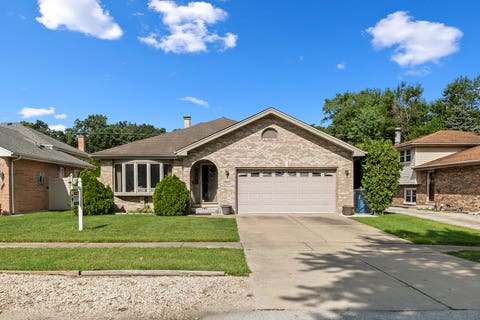 Photo of 11640 S LAPORTE Avenue, Alsip, IL 60803 (MLS # 12727554)