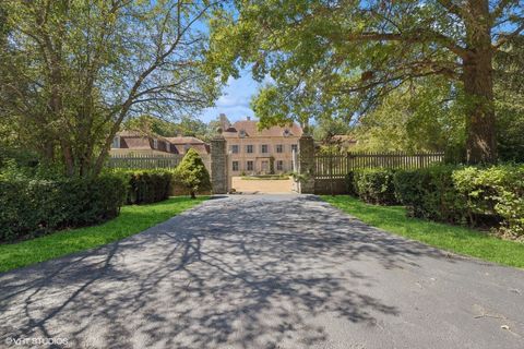1352 S Estate Lane Lake Forest IL 60045