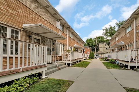 13 S Waiola Avenue 5 La Grange IL 60525