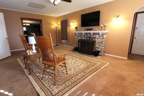 Tiny photo for 1316 FLORENCE Avenue, Clinton, IA 52732 (MLS # QC4269402)