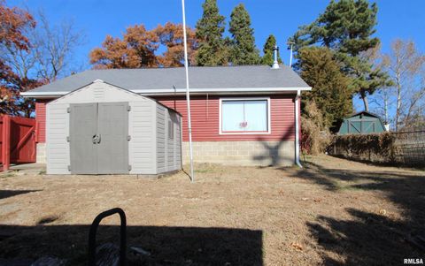 Tiny photo for 1316 FLORENCE Avenue, Clinton, IA 52732 (MLS # QC4269402)