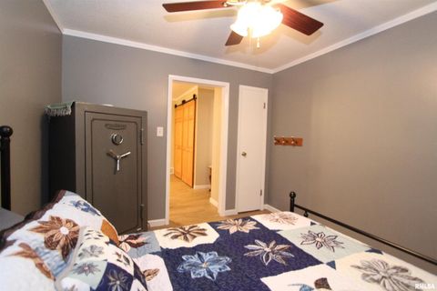 Tiny photo for 1316 FLORENCE Avenue, Clinton, IA 52732 (MLS # QC4269402)