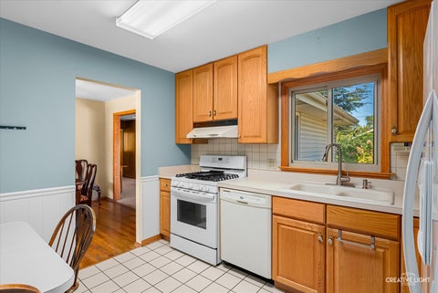 Tiny photo for 160 Forest Park Lane, Hoffman Estates, IL 60169 (MLS # 12778078)