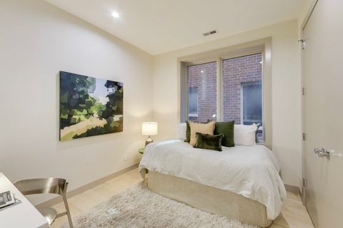 Tiny photo for 2450 N Clybourn Avenue #3S, Chicago, IL 60614 (MLS # 12551805)